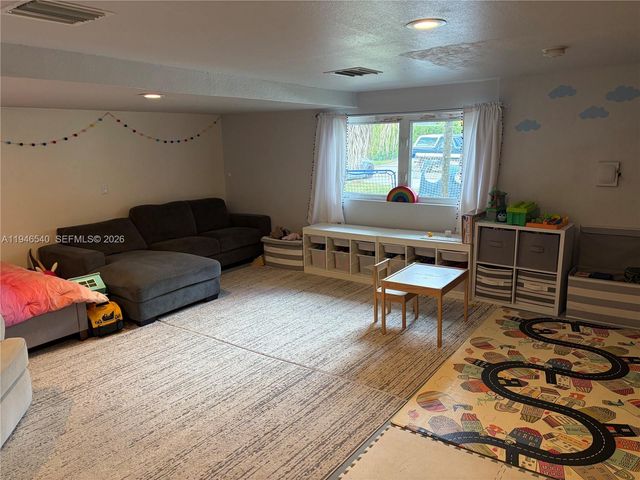 6820 SW 125th Ter, Pinecrest, FL 33156