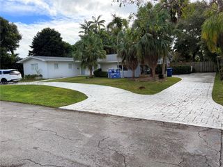 6820 SW 125th Ter, Pinecrest, FL 33156