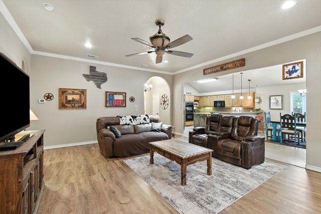 8424 Marianna Way, Alvarado, TX 76009