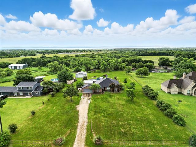 8424 Marianna Way, Alvarado, TX 76009