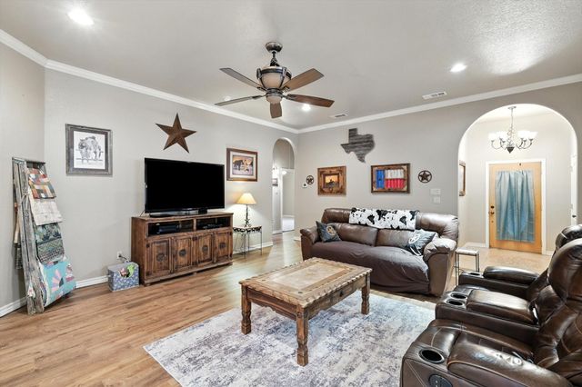 8424 Marianna Way, Alvarado, TX 76009
