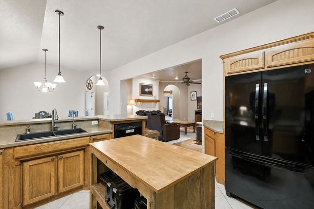 8424 Marianna Way, Alvarado, TX 76009