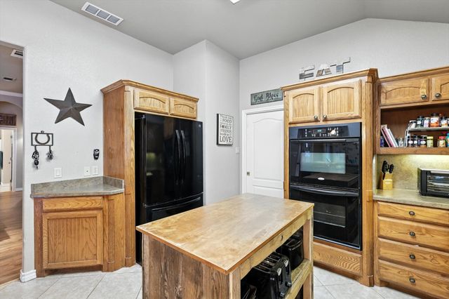 8424 Marianna Way, Alvarado, TX 76009