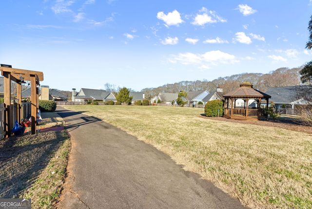 117 Village Green Way, Clarkesville, GA 30523