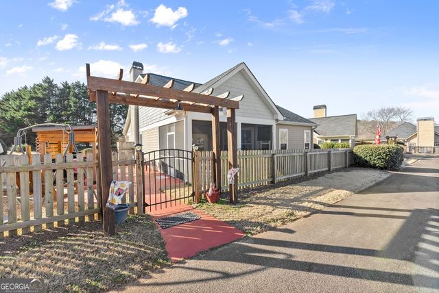 117 Village Green Way, Clarkesville, GA 30523