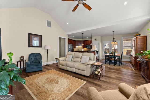 117 Village Green Way, Clarkesville, GA 30523