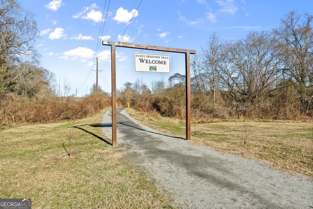 117 Village Green Way, Clarkesville, GA 30523