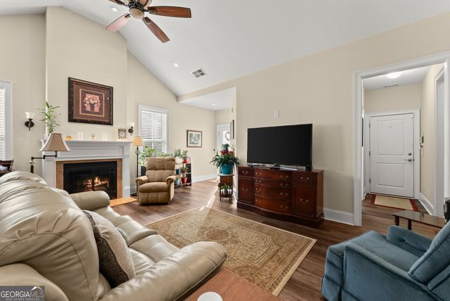 117 Village Green Way, Clarkesville, GA 30523