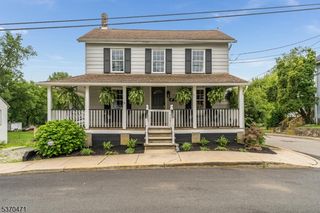 51 Cornish St, Washington Boro, NJ 07882