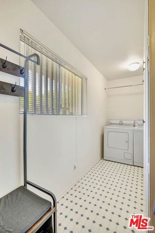 5716 Star Lane, Woodland Hills (los Angeles), CA 91367