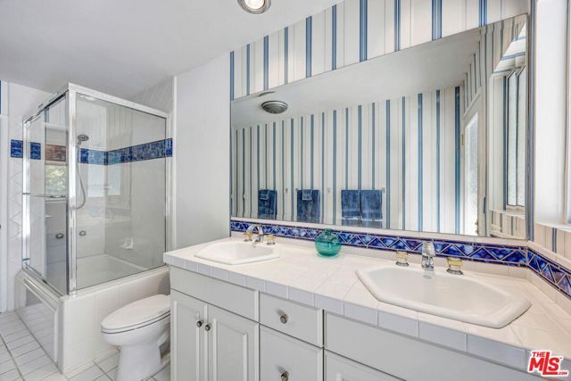 5716 Star Lane, Woodland Hills (los Angeles), CA 91367