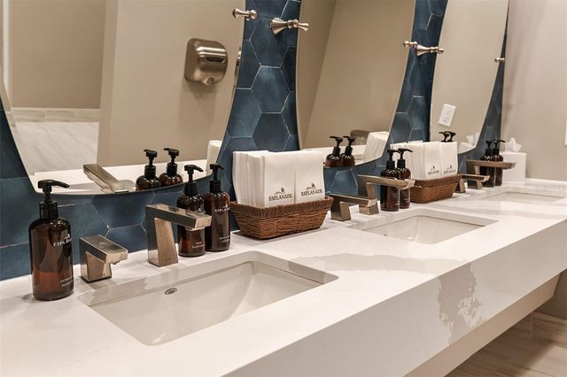 3910 IMMACOLATA WAY, Wesley Chapel, FL 33543