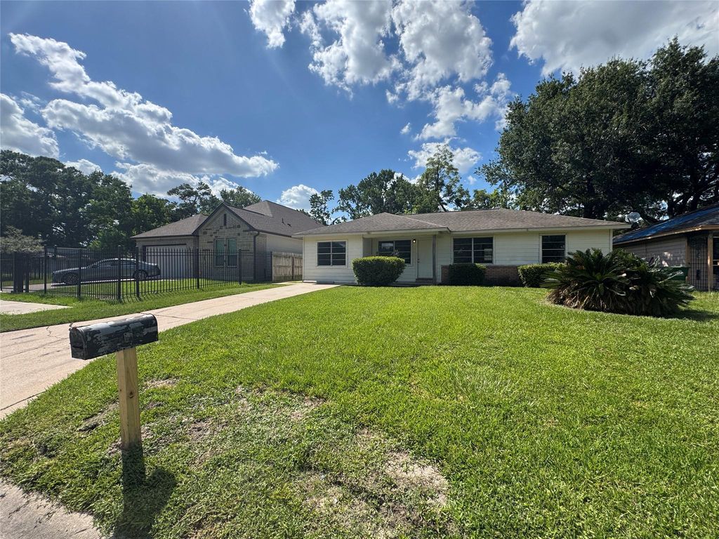 7305 Yoe Street, Houston, TX 77016