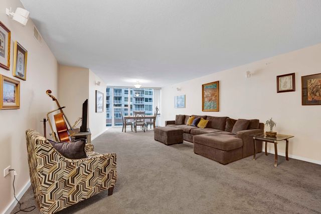 1580 sherman Avenue 906, Evanston, IL 60201