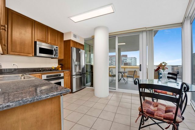 1580 sherman Avenue 906, Evanston, IL 60201