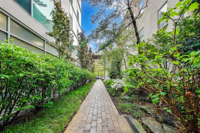 1580 sherman Avenue 906, Evanston, IL 60201