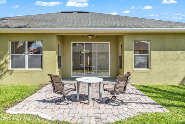 330 Lake Amberleigh Drive, Winter Garden, FL 34787
