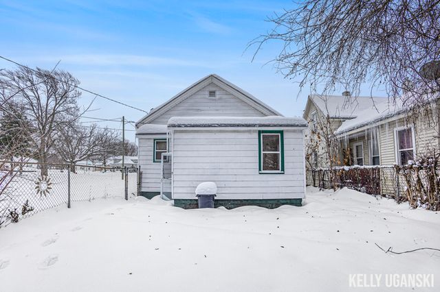 320 Myrtle Avenue, Muskegon City, MI 49442
