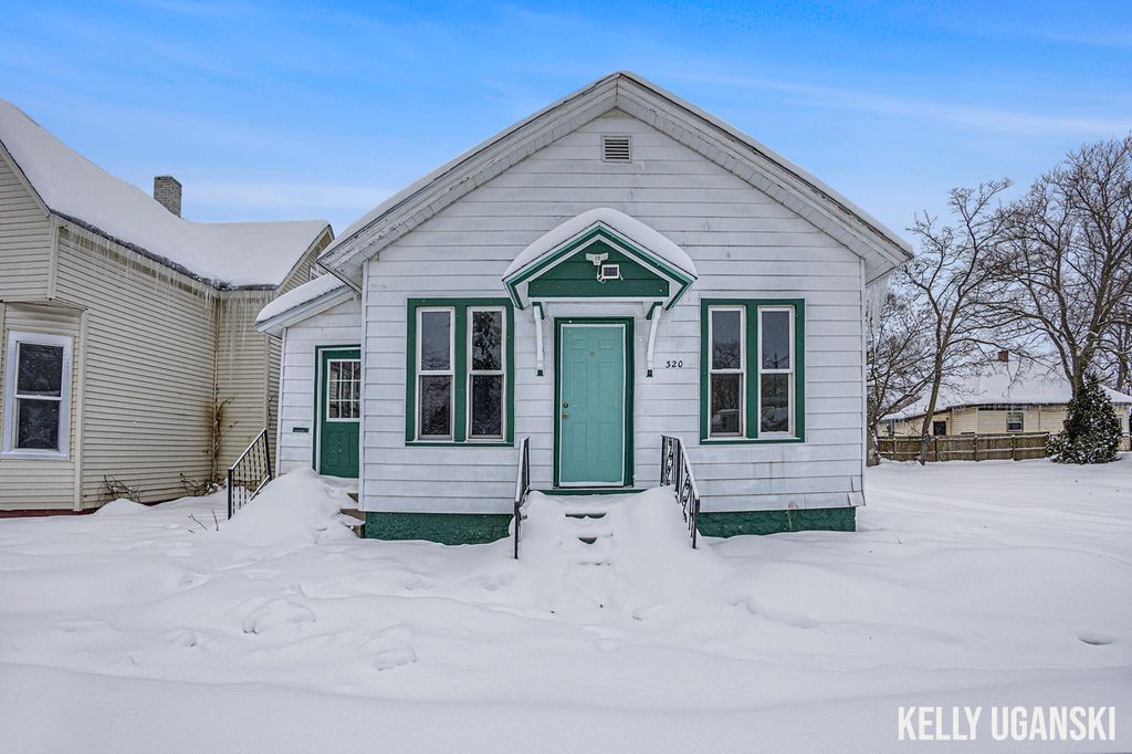 320 Myrtle Avenue, Muskegon City, MI 49442