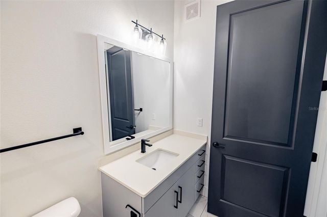 1420 LAKEFRONT DRIVE 4204, Sarasota, FL 34240