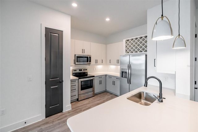 1420 LAKEFRONT DRIVE 4204, Sarasota, FL 34240