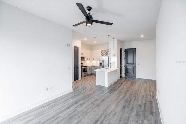 1420 LAKEFRONT DRIVE 4204, Sarasota, FL 34240