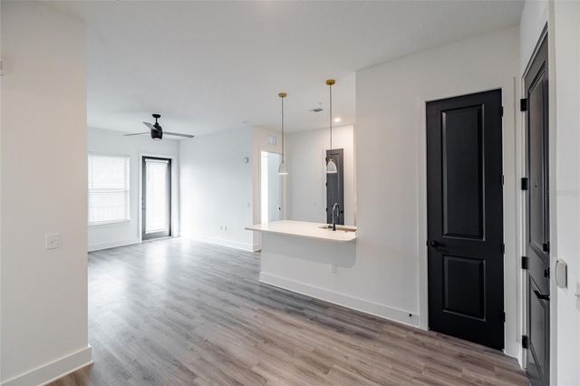 1420 LAKEFRONT DRIVE 4204, Sarasota, FL 34240