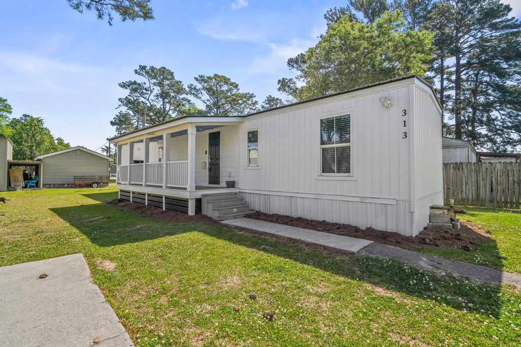 313 Cara Mia Ct, Myrtle Beach, SC 29577