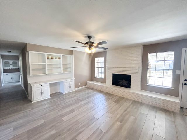 1005 Sunset Drive, Ennis, TX 75119
