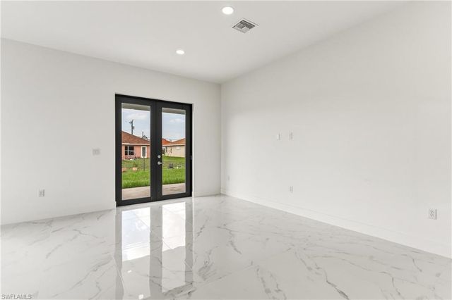 4002 9th ST SW, Lehigh Acres, FL 33976