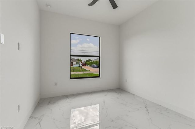 4002 9th ST SW, Lehigh Acres, FL 33976