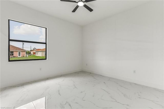4002 9th ST SW, Lehigh Acres, FL 33976