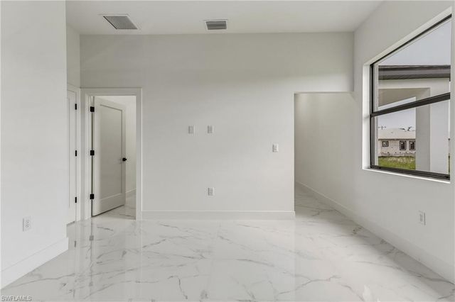 4002 9th ST SW, Lehigh Acres, FL 33976
