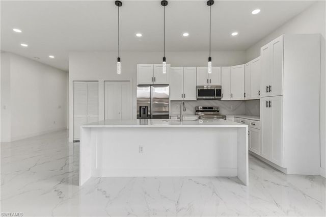 4002 9th ST SW, Lehigh Acres, FL 33976