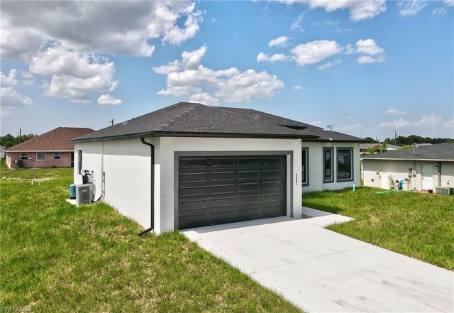4002 9th ST SW, Lehigh Acres, FL 33976