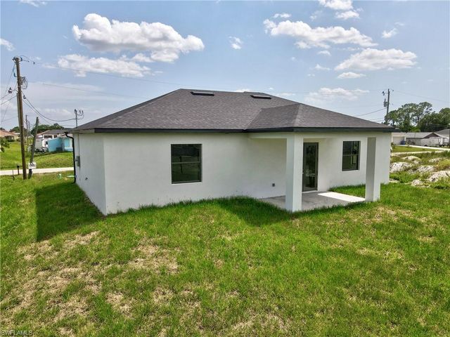 4002 9th ST SW, Lehigh Acres, FL 33976