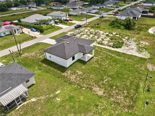 4002 9th ST SW, Lehigh Acres, FL 33976