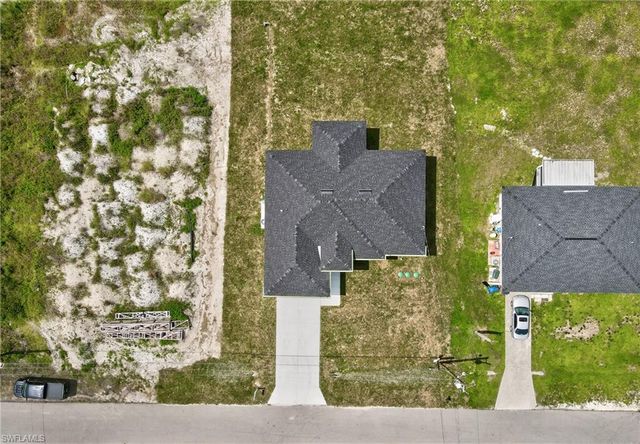 4002 9th ST SW, Lehigh Acres, FL 33976