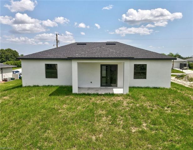 4002 9th ST SW, Lehigh Acres, FL 33976