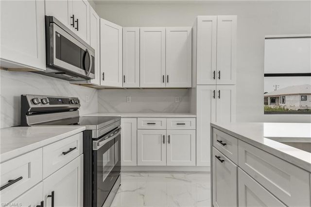 4002 9th ST SW, Lehigh Acres, FL 33976