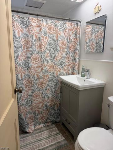 202 Glenside Pl, North Plainfield Boro, NJ 07060