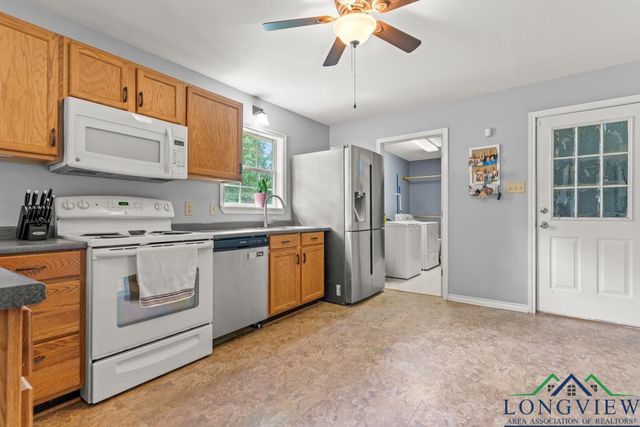 2144 State Highway 155, Gilmer, TX 75645