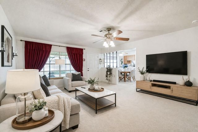 2415 Heather Street, Highlands, TX 77562
