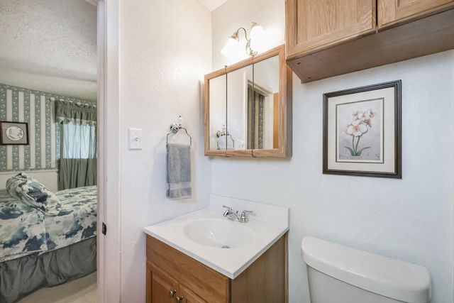 2415 Heather Street, Highlands, TX 77562