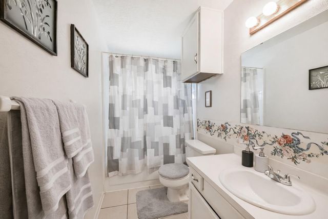 2415 Heather Street, Highlands, TX 77562