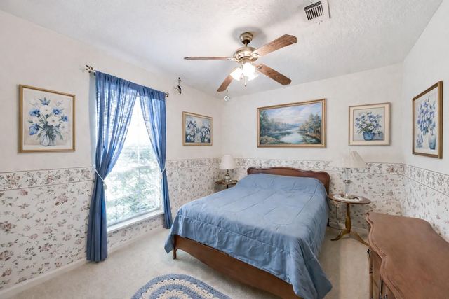 2415 Heather Street, Highlands, TX 77562