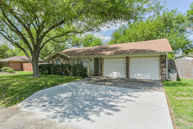 2415 Heather Street, Highlands, TX 77562