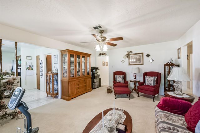 2415 Heather Street, Highlands, TX 77562