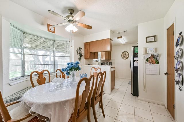 2415 Heather Street, Highlands, TX 77562