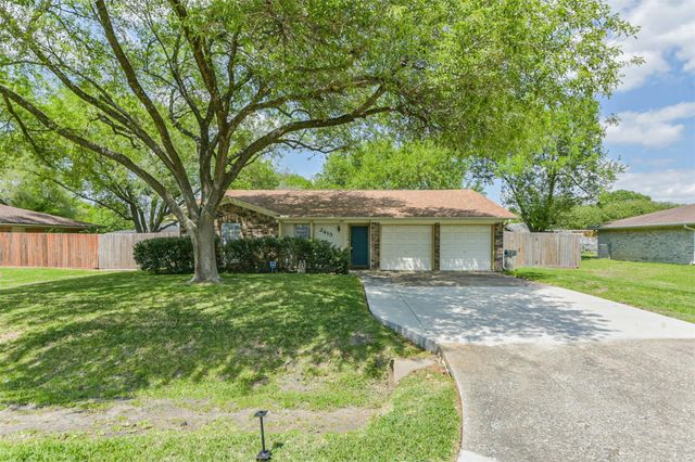 2415 Heather Street, Highlands, TX 77562